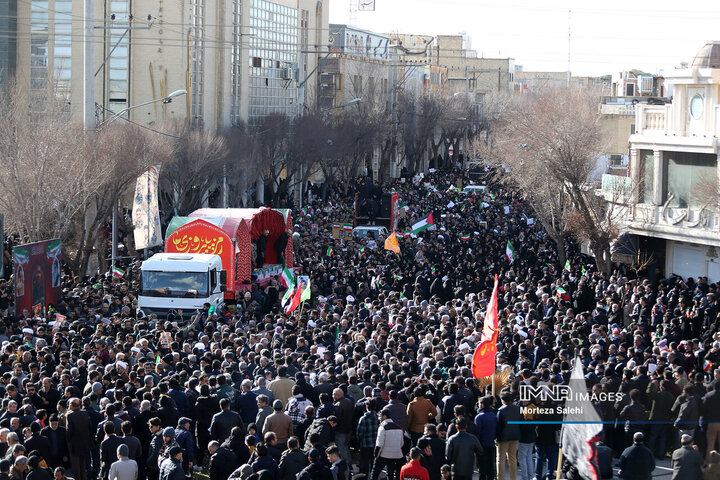 تشییع 7شهید مدافع امنیت در زرین شهر