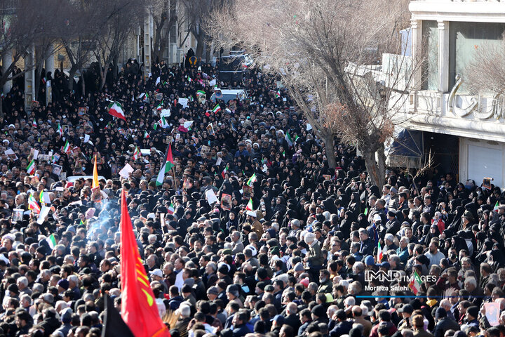 تشییع 7شهید مدافع امنیت در زرین شهر