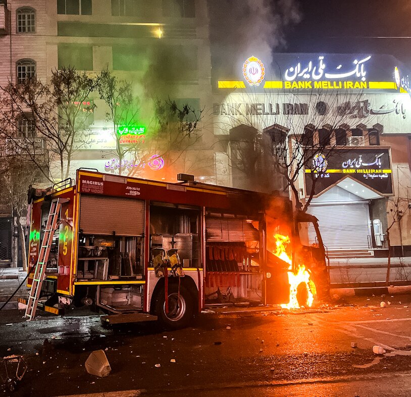شلیک مستقیم آشوبگران به جیبِ مردم