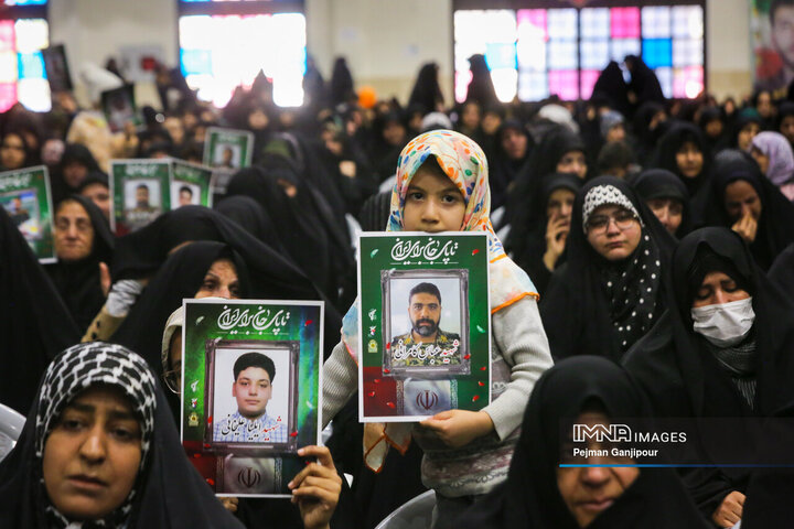 آیین بزرگداشت شهدای اغتشاشات اخیر در اصفهان