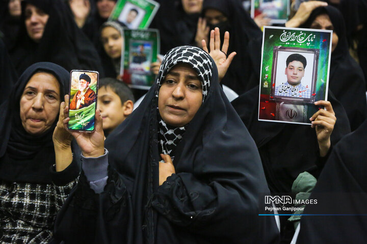 آیین بزرگداشت شهدای اغتشاشات اخیر در اصفهان