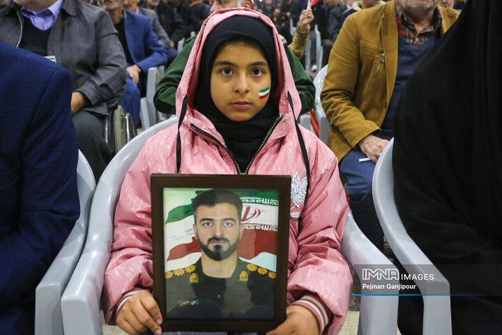 آیین بزرگداشت شهدای اغتشاشات اخیر در اصفهان