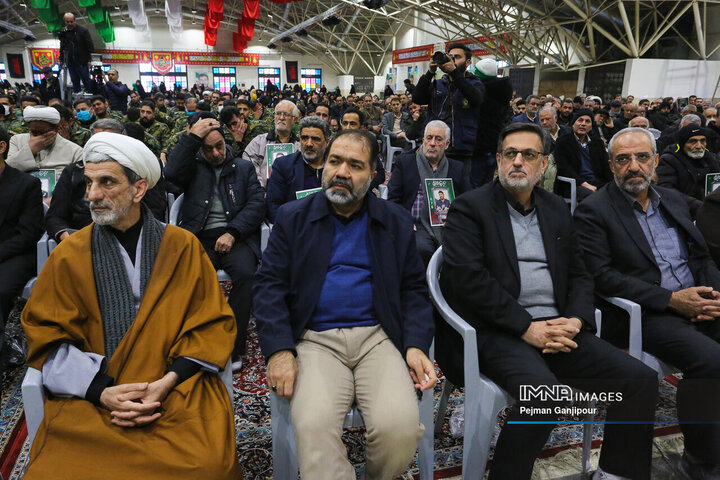 آیین بزرگداشت شهدای اغتشاشات اخیر در اصفهان