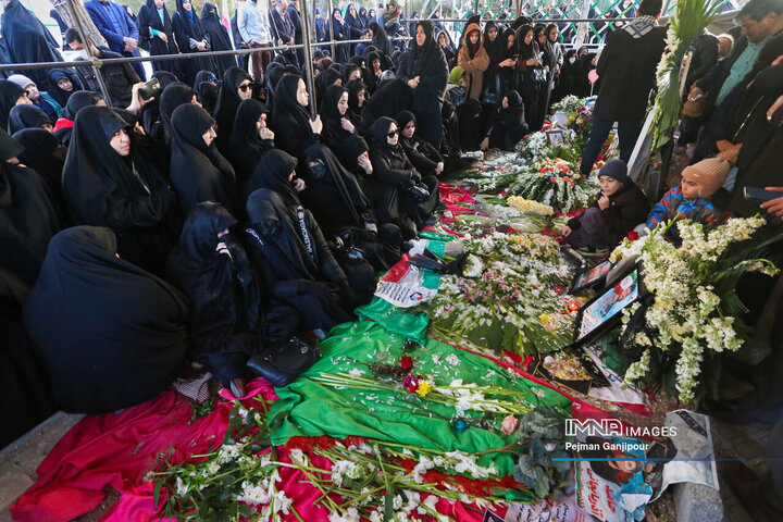 آیین بزرگداشت شهدای اغتشاشات اخیر در اصفهان