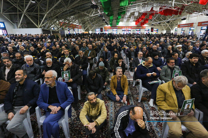 آیین بزرگداشت شهدای اغتشاشات اخیر در اصفهان