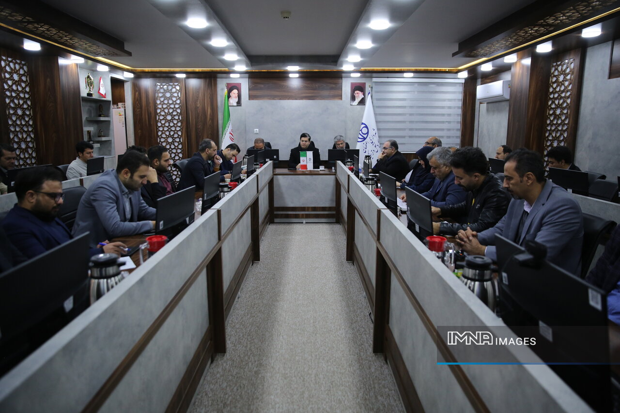 ۷۰ درصد تقاطع‌های آسیب‌دیده شهر اصفهان در کمتر از ۳۶ ساعت فعال شد