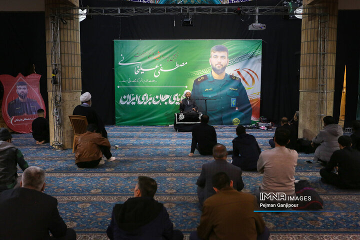 گرامیداشت شهدای مظلوم مدافع امنیت در حوادث تروریستی اخیر برگزار می‌شود