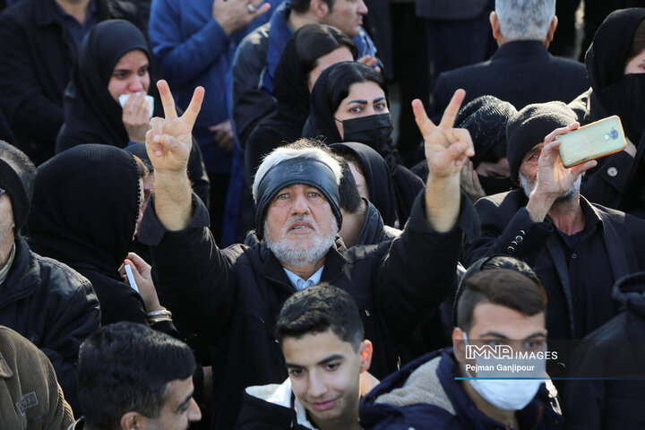 تشییع پیکر 7 شهید اغتشاشات اصفهان