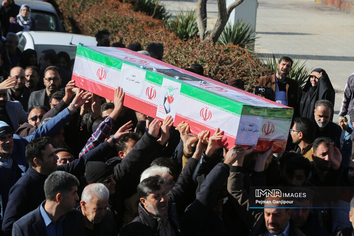 تشییع پیکر 7 شهید اغتشاشات اصفهان