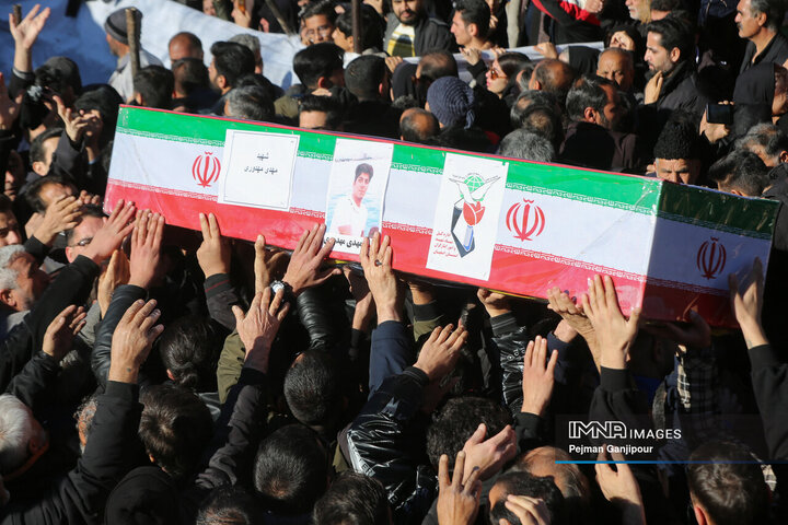 تشییع پیکر 7 شهید اغتشاشات اصفهان