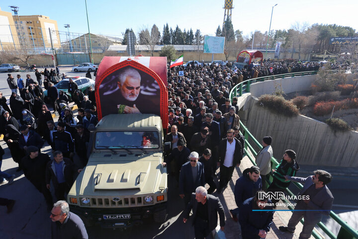 تشییع پیکر 7 شهید اغتشاشات اصفهان