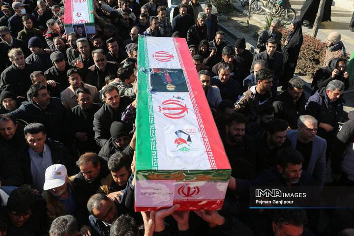 تشییع پیکر 7 شهید اغتشاشات اصفهان