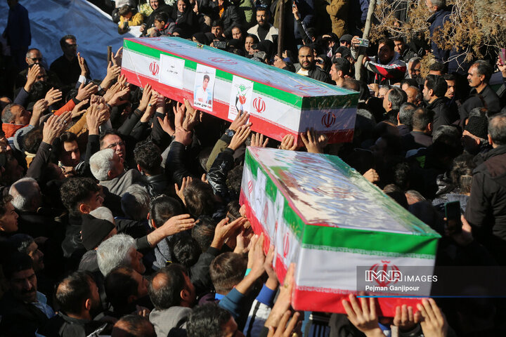 تشییع پیکر 7 شهید اغتشاشات اصفهان