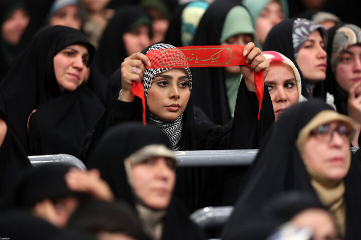 دیدار هزاران نفر از گروه‌های مختلف مردم با رهبر انقلاب