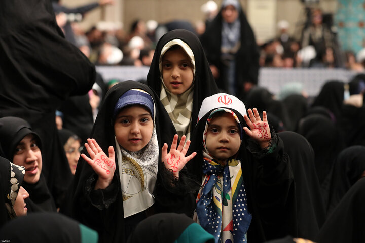 دیدار هزاران نفر از گروه‌های مختلف مردم با رهبر انقلاب