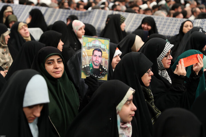 دیدار هزاران نفر از گروه‌های مختلف مردم با رهبر انقلاب