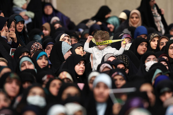 دیدار هزاران نفر از گروه‌های مختلف مردم با رهبر انقلاب