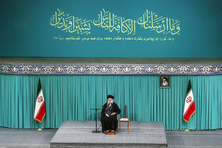 دیدار هزاران نفر از گروه‌های مختلف مردم با رهبر انقلاب