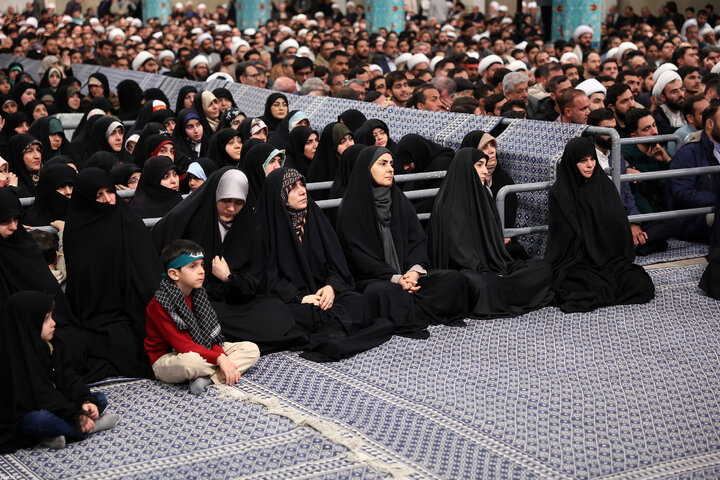 دیدار هزاران نفر از گروه‌های مختلف مردم با رهبر انقلاب