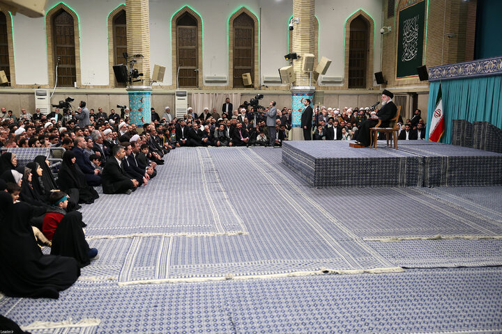 دیدار هزاران نفر از گروه‌های مختلف مردم با رهبر انقلاب