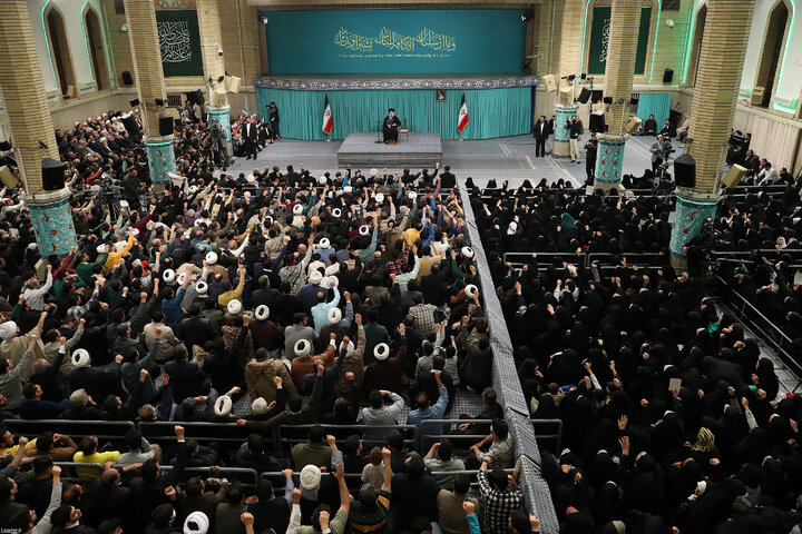 دیدار هزاران نفر از گروه‌های مختلف مردم با رهبر انقلاب