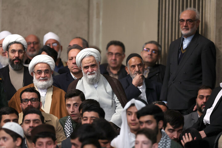 دیدار هزاران نفر از گروه‌های مختلف مردم با رهبر انقلاب