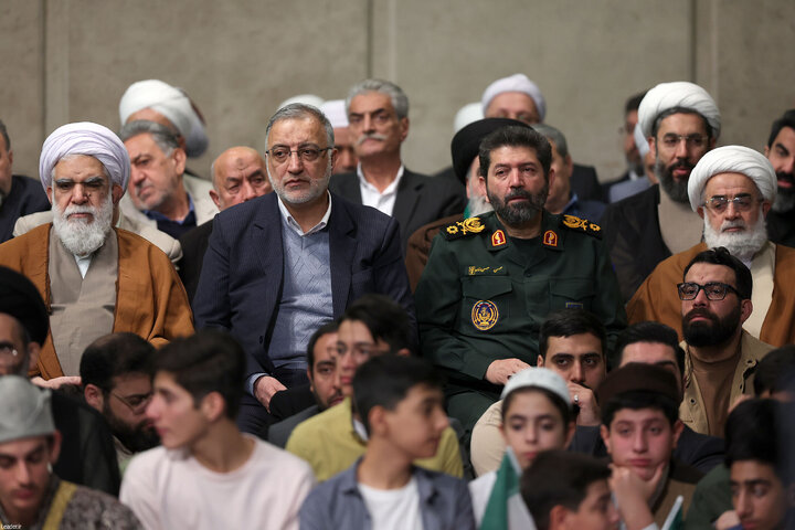 دیدار هزاران نفر از گروه‌های مختلف مردم با رهبر انقلاب