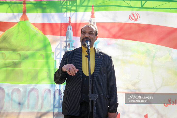 آیین رونمائی از یادمان شهدای گمنام در منطقه یک شهرداری اصفهان