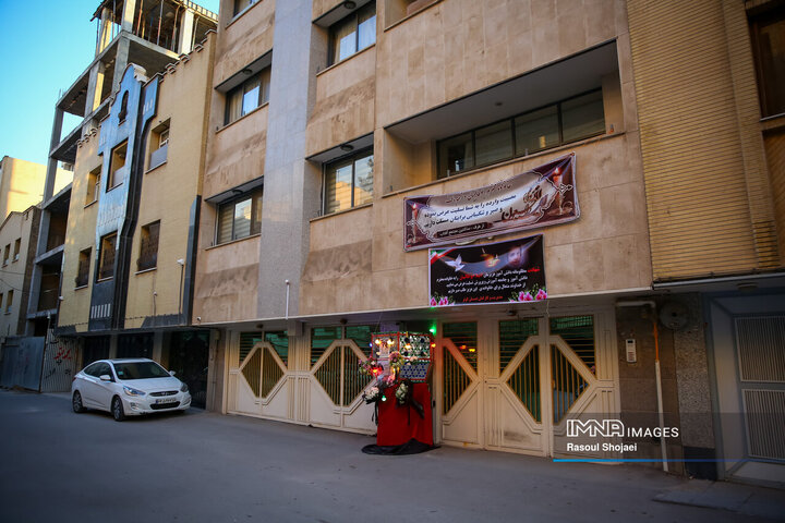 دیدار اعضای شورای شهر اصفهان با خانواده شهید ۸ ساله حوادث تروریستی اصفهان