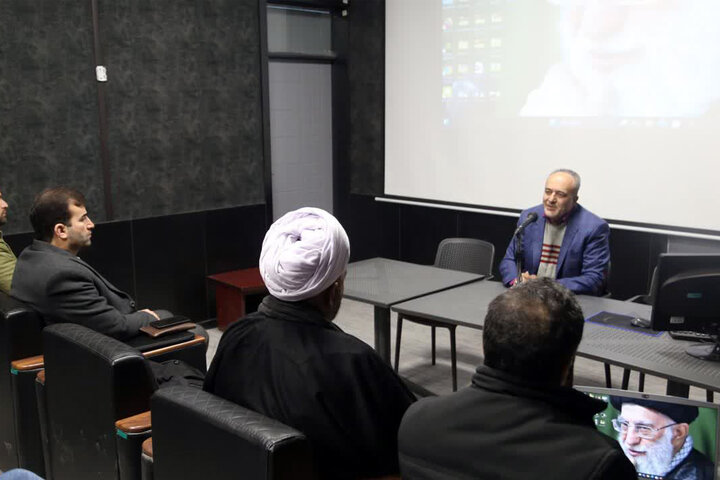 رسانه‌ها خانواده‌ها و نسل جوان را با برنامه‌ریزی‌های شوم دشمن آشنا کنند