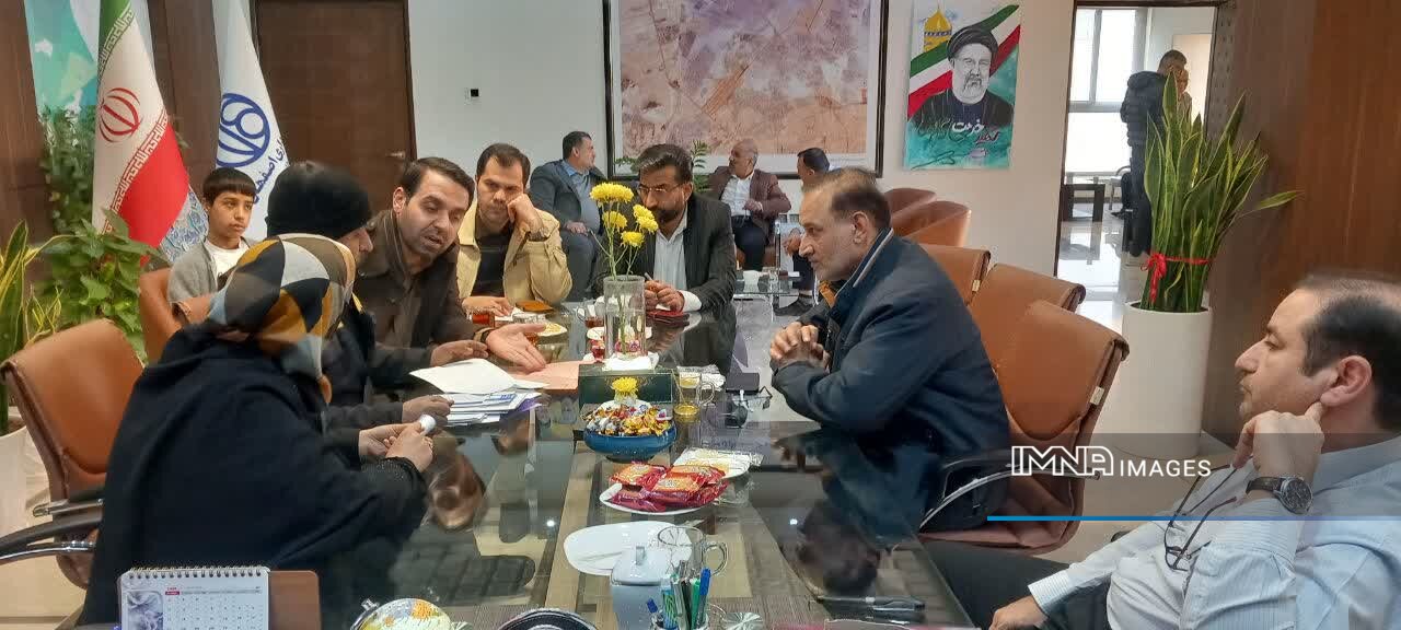 مشکلات ۱۵ شهروند منطقه ۱۲ اصفهان در کمیته نظارتی شورای شهر بررسی شد