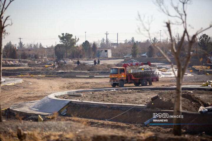 بازدید شهردار اصفهان از پروژه «باغ فدک» و «باغ تندرستی»