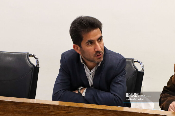 جلسه بررسی پیشرفت و رفع مشکلات اجرایی پروژه های شاخص