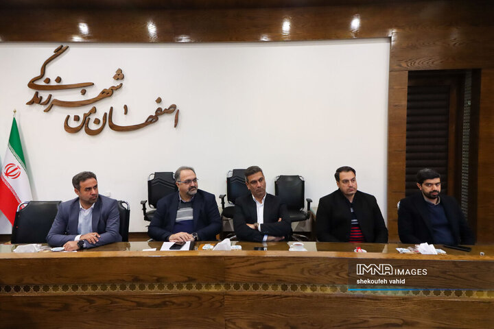 جلسه بررسی پیشرفت و رفع مشکلات اجرایی پروژه های شاخص