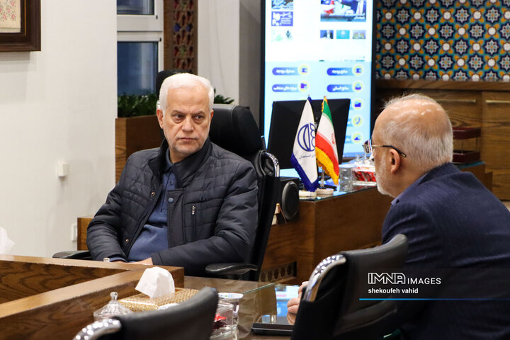 جلسه بررسی پیشرفت و رفع مشکلات اجرایی پروژه های شاخص