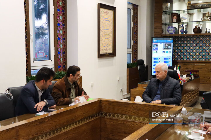 جلسه بررسی پیشرفت و رفع مشکلات اجرایی پروژه های شاخص