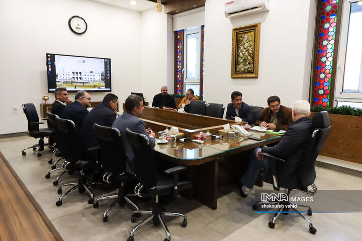 جلسه بررسی پیشرفت و رفع مشکلات اجرایی پروژه های شاخص