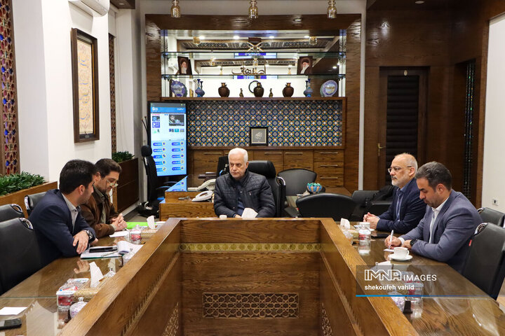 جلسه بررسی پیشرفت و رفع مشکلات اجرایی پروژه های شاخص