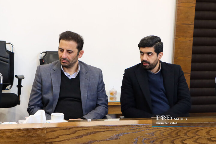 جلسه بررسی پیشرفت و رفع مشکلات اجرایی پروژه های شاخص