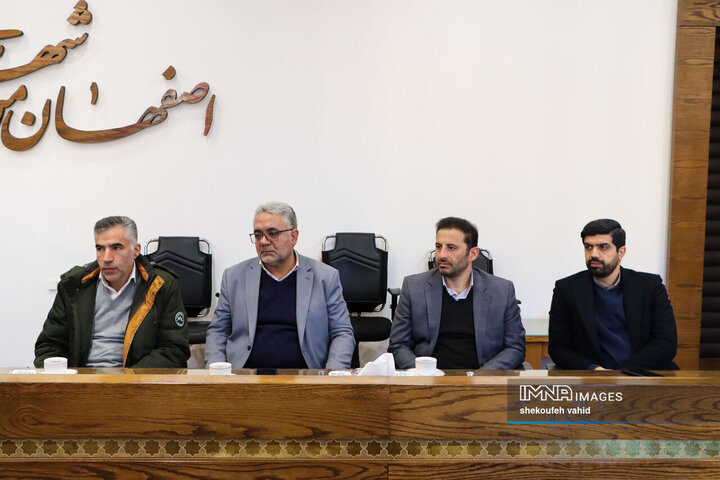 جلسه بررسی پیشرفت و رفع مشکلات اجرایی پروژه های شاخص