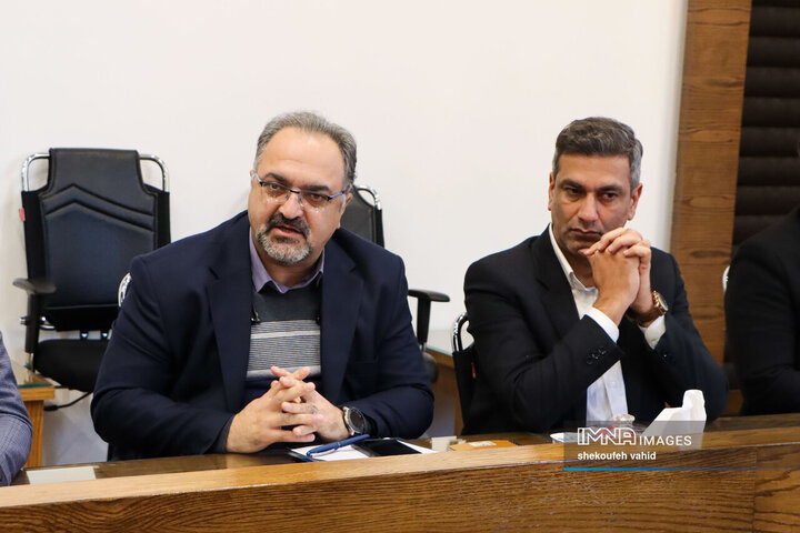 جلسه بررسی پیشرفت و رفع مشکلات اجرایی پروژه های شاخص
