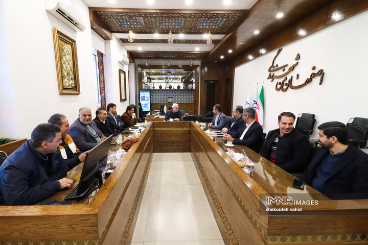 جلسه بررسی پیشرفت و رفع مشکلات اجرایی پروژه های شاخص