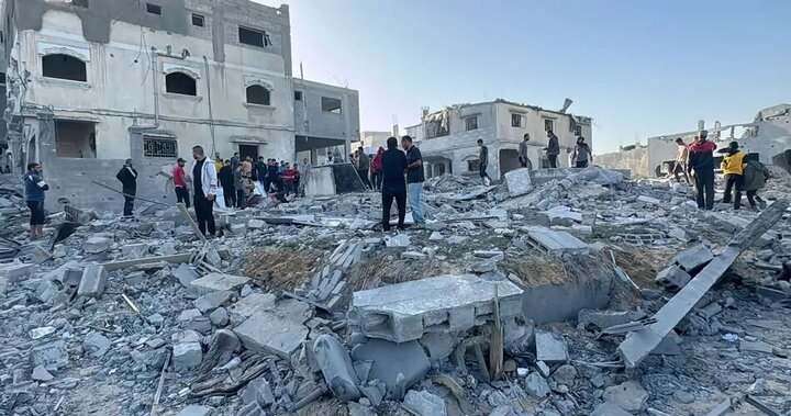 شهادت ۱۱ فلسطینی از جمله ۳ خبرنگار در حملات هوایی و توپخانه‌ای رژیم صهیونیستی به غزه