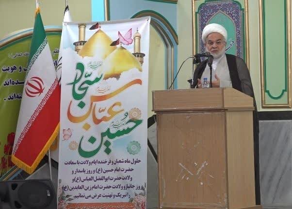 نیروهای انتظامی با شجاعت و صبر از ارزش‌های انقلاب دفاع کردند