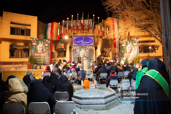 دشمن با سوزاندن ساختمان‌ها نمی‌تواند فرهنگ، دین و اعتقادات مردم ایران را از بین ببرد