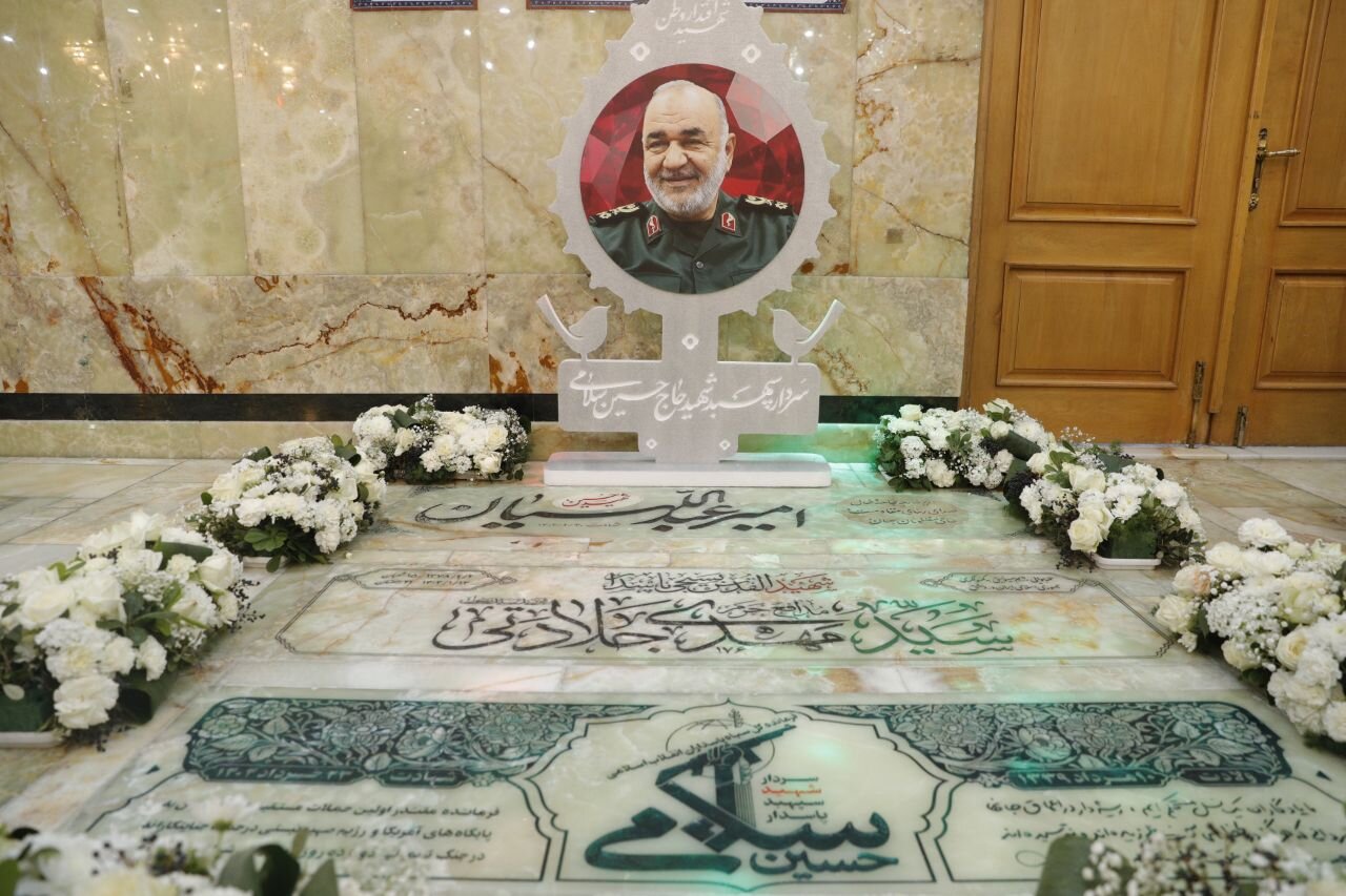 رونمایی از سنگ مزار شهید سلامی در حرم حضرت عبدالعظیم(ع)