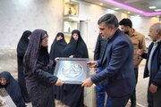 تجلیل مدیر منطقه ۱۵ اصفهان از خانواده جانباز مرحوم رضا احمدی