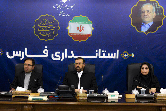 با هرگونه تغییر کاربری و تخلف در اراضی برخورد قاطع می‌شود