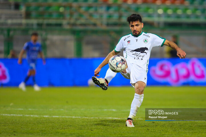 ذوب آهن ۲ _ فجرسپاسی ۱/ ذوب‌آهن امیدیان با برد شروع کرد