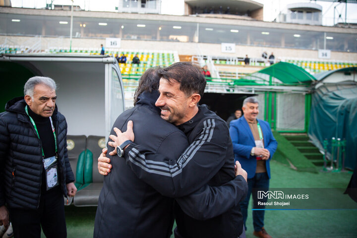 دیدار ذوب آهن استقلال